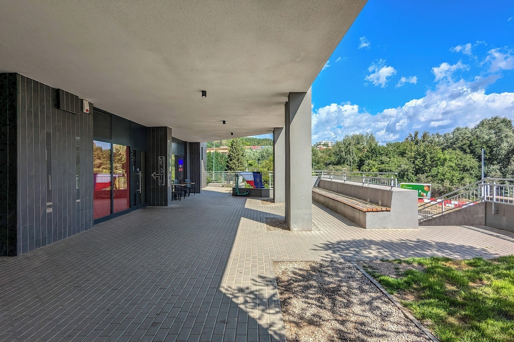 Lema Apartment Gdańsk by Renters view 4