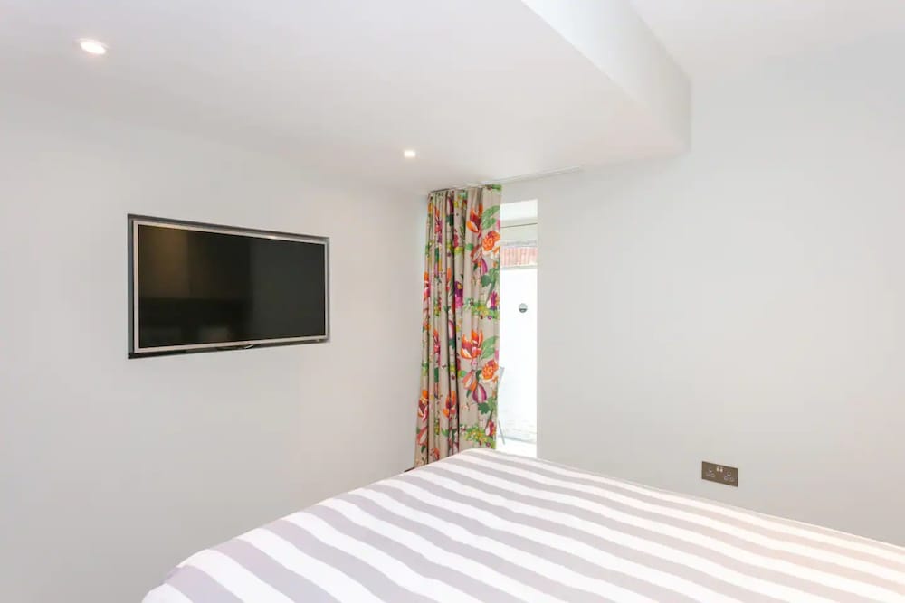 Modern 2 Bedroom Apartment Near Gloucester Road