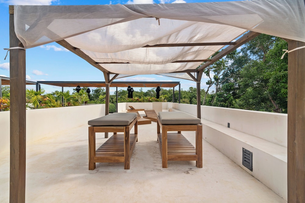 Casa Luna Twin VIP Luxury 2 Pools & Concierge