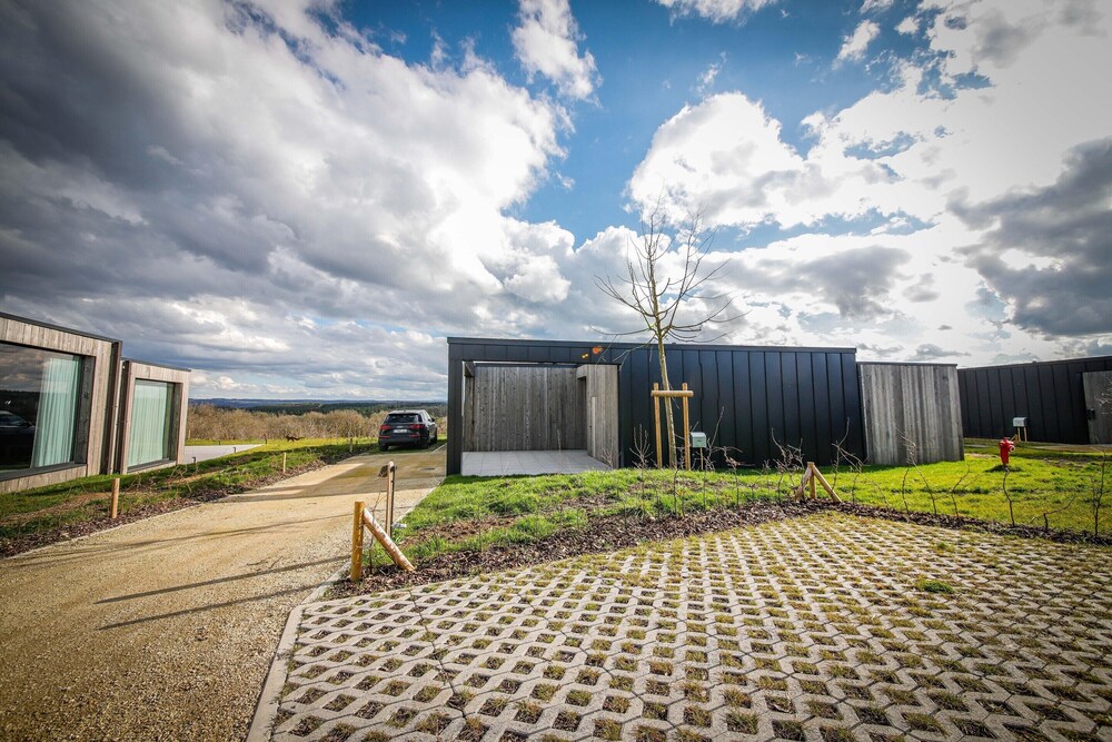Modern Maison Near Somme-leuze