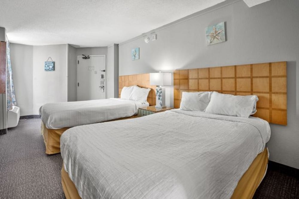 Landmark Resort by Elliott Beach Rentals