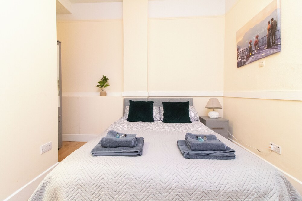 Thornbury Guest House Room 3