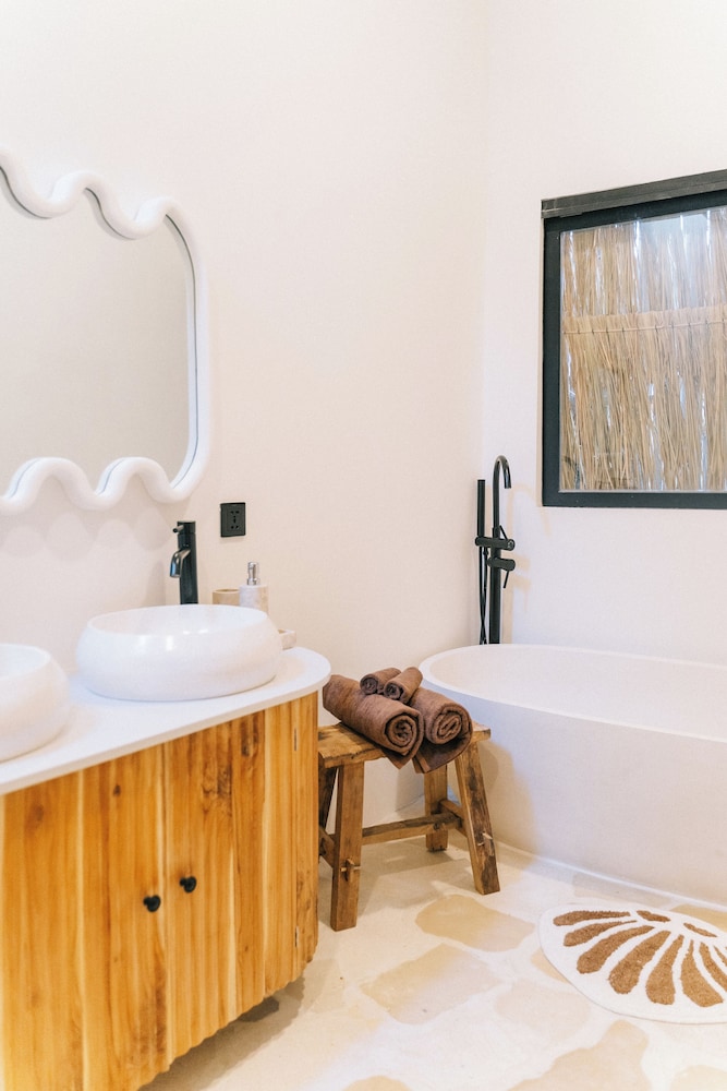 Trendy Boho 3BR Cozy Living 5min to La Brisa