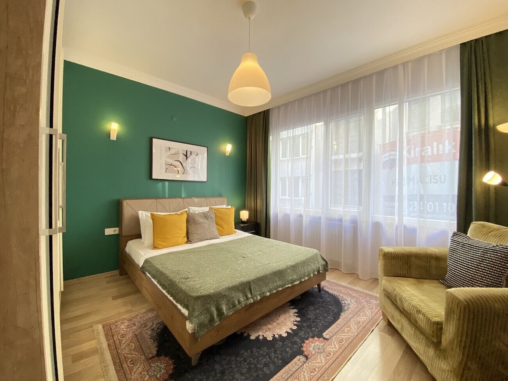 Missafir Sleek and Central Flat in Nisantasi