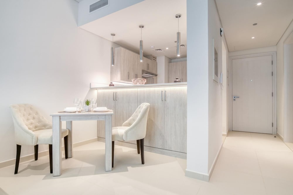 Prestigious 1BR Escape at The Palm