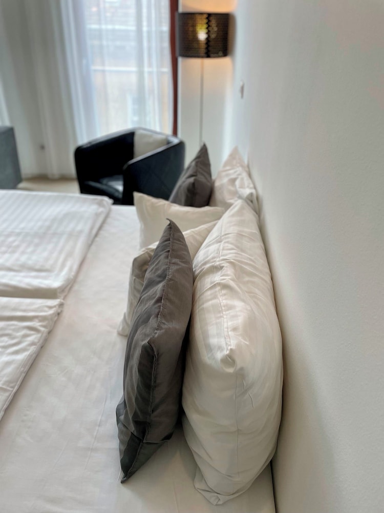 Smart Carrara Apartments