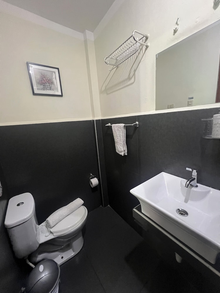 Airport Tampu B&B - Lima Airport, photo 22