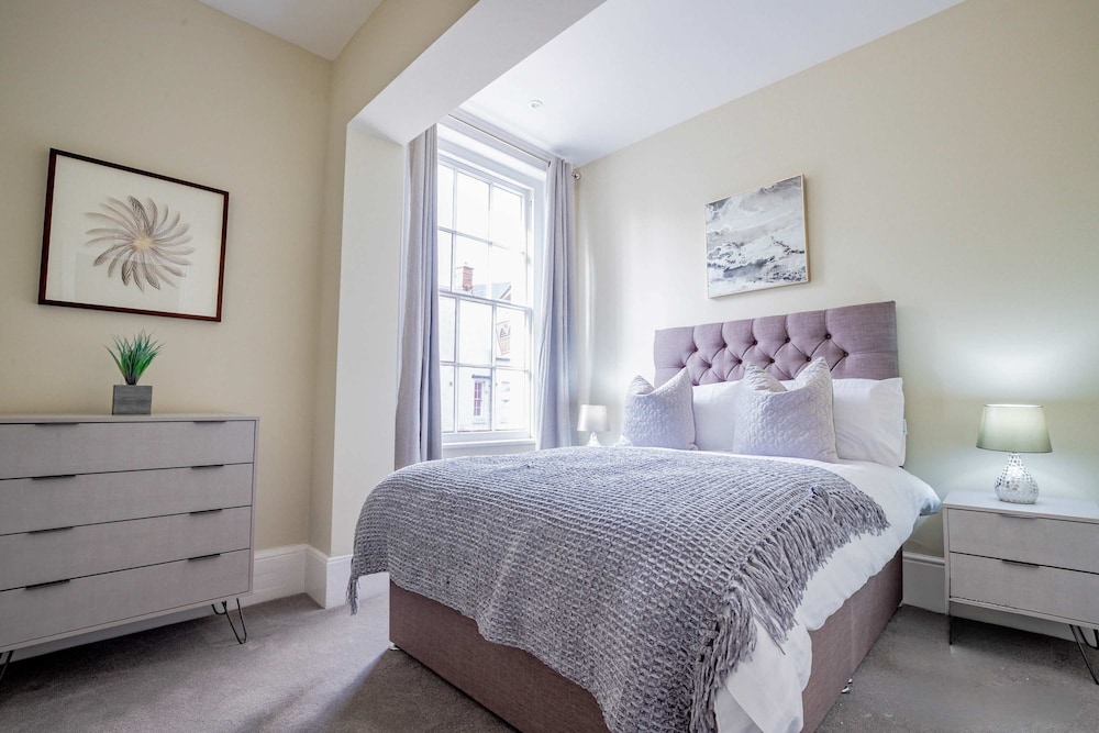 Host Stay Shaw Street Flat