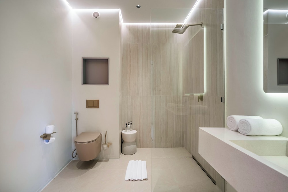 Hidden City Ubud - Modern Villas & Townhouses with Private Pools, Nature Views and Wellness Access
