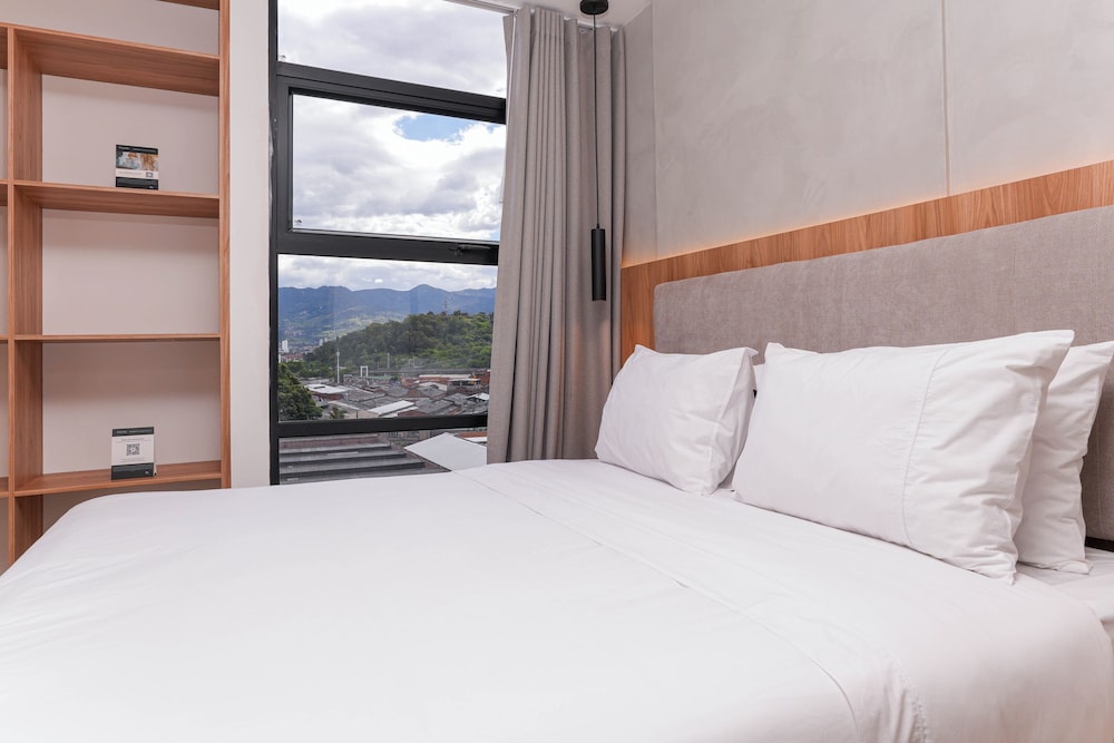 Metropolitan Living by HOUSY