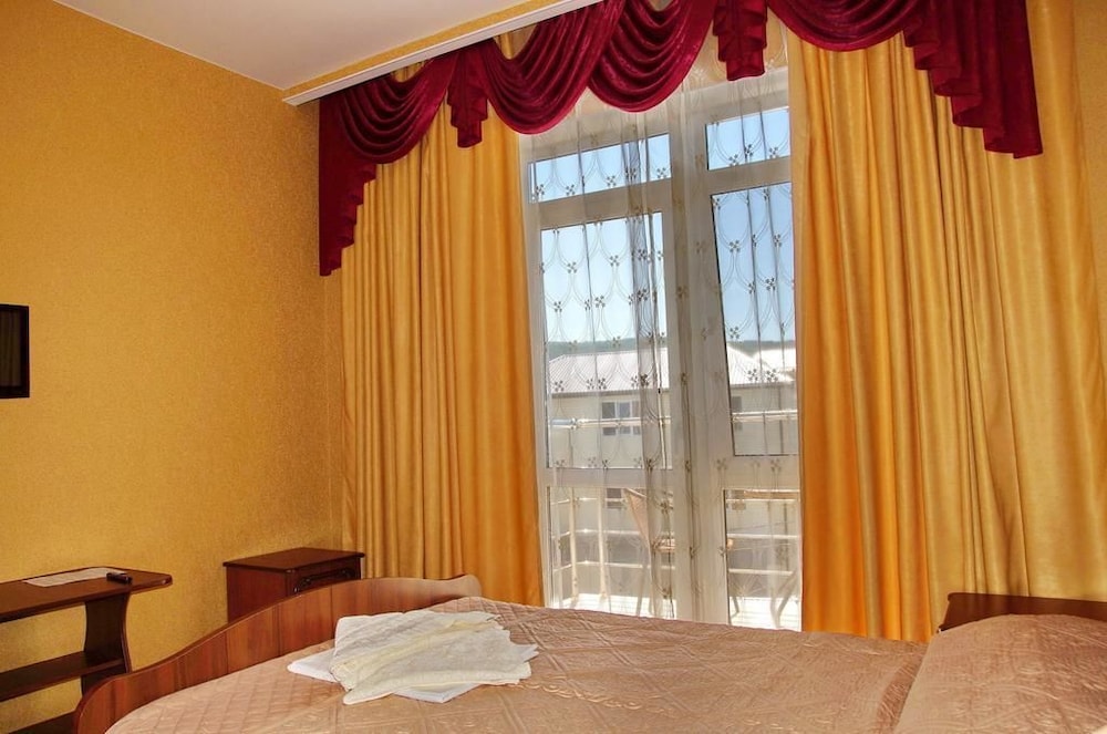 Tikhaya Gavan Guest House