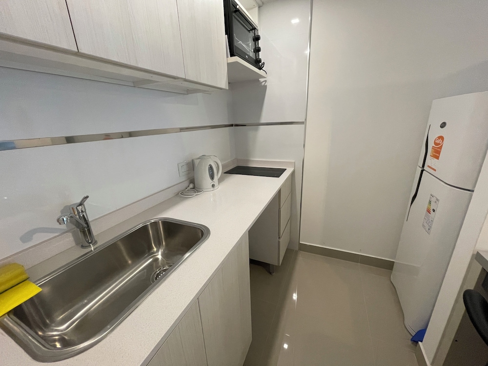 Ayres Suites Moreno