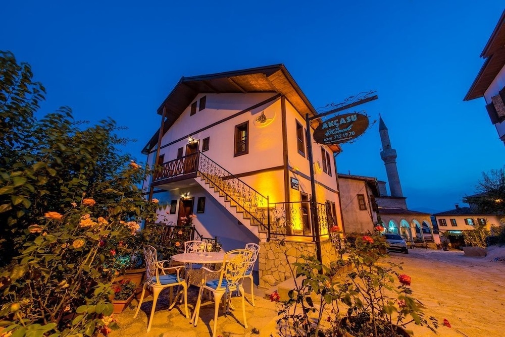 Akcasu Konuk Evi