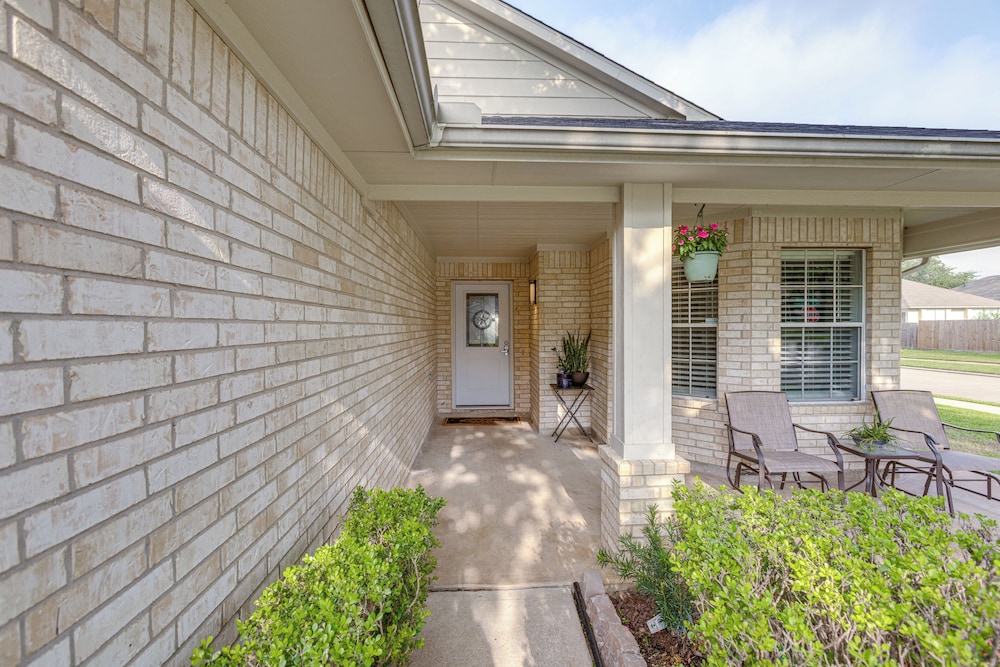 Modern + Spacious: Family Home w/ Yard in Houston!