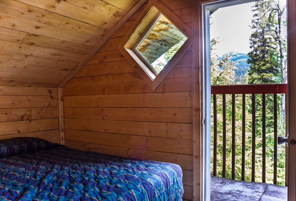 Midnight Sun Log Cabins