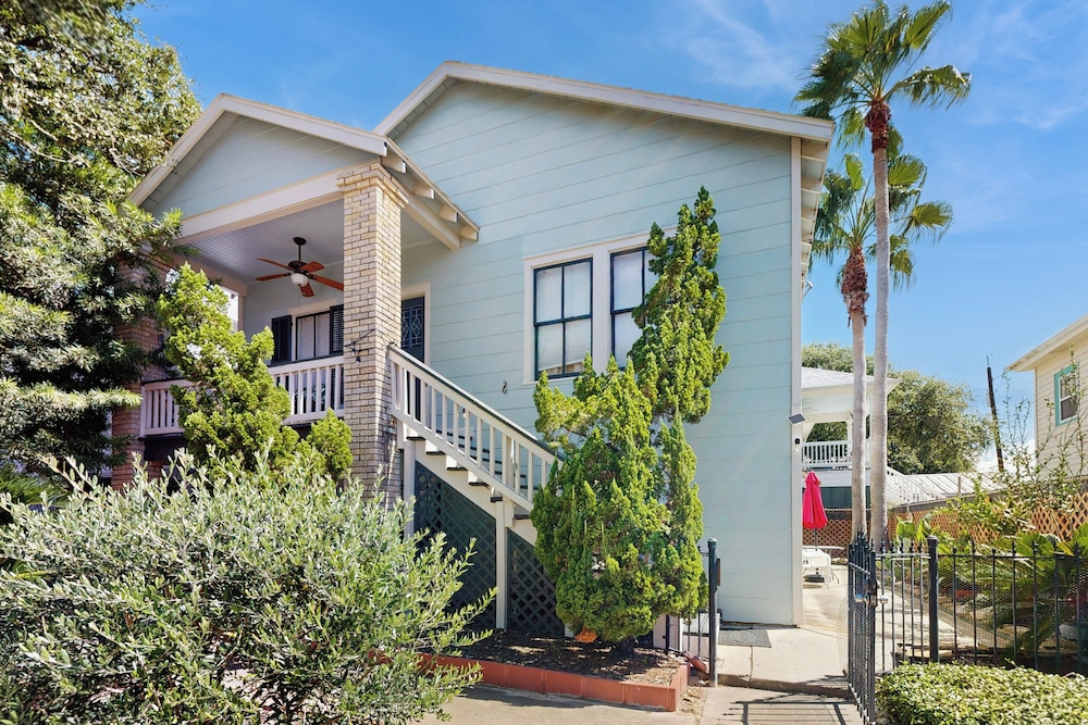 1BR Cozy Dog-friendly Home w/ Kitchenette & Patio
