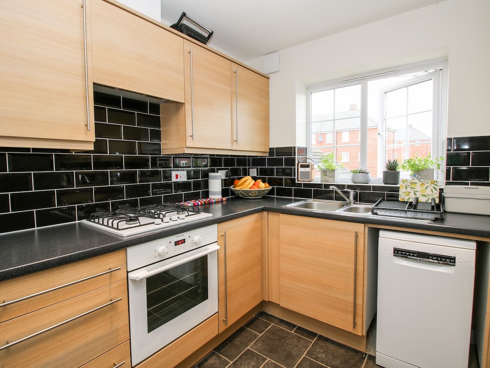 30 Poplar Close