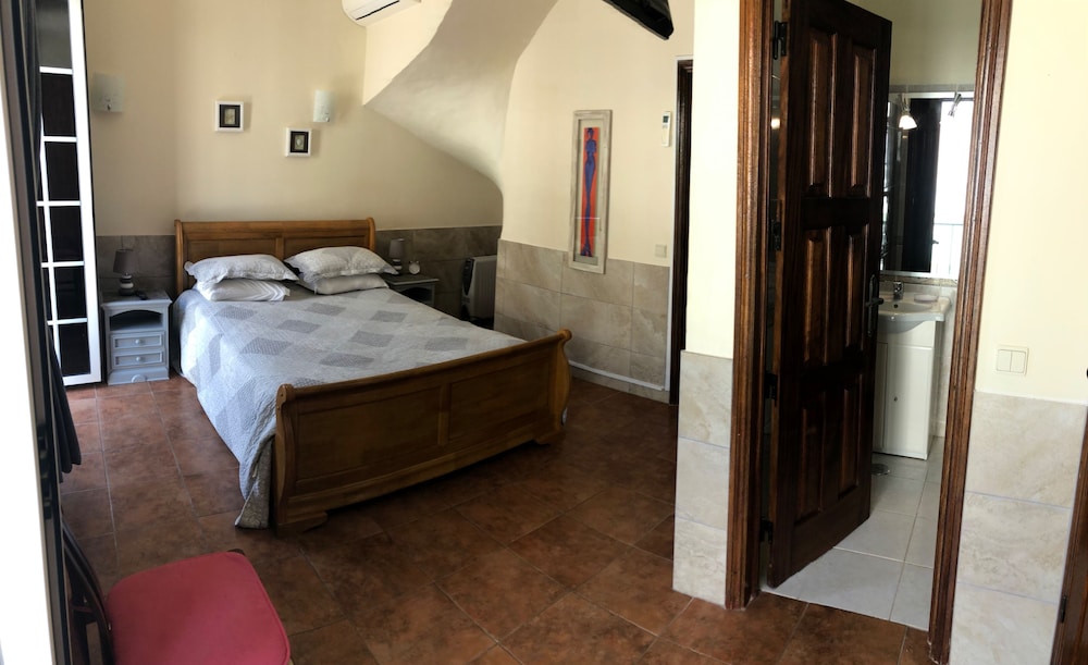 Old Village, Vilamoura Beautiful 3 Bed Townhouse