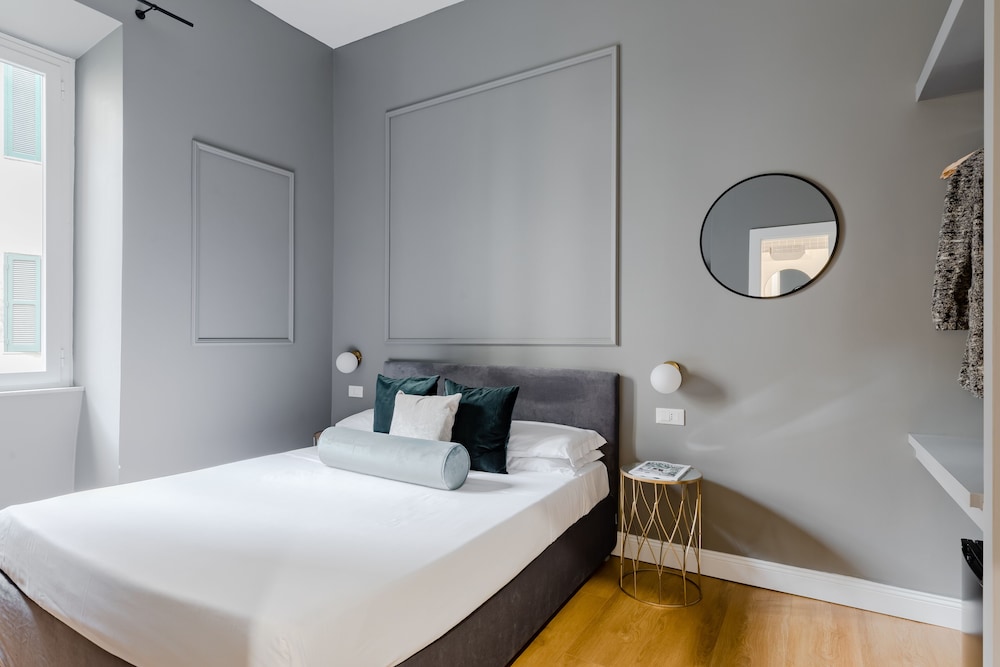 Suites by Chloe
