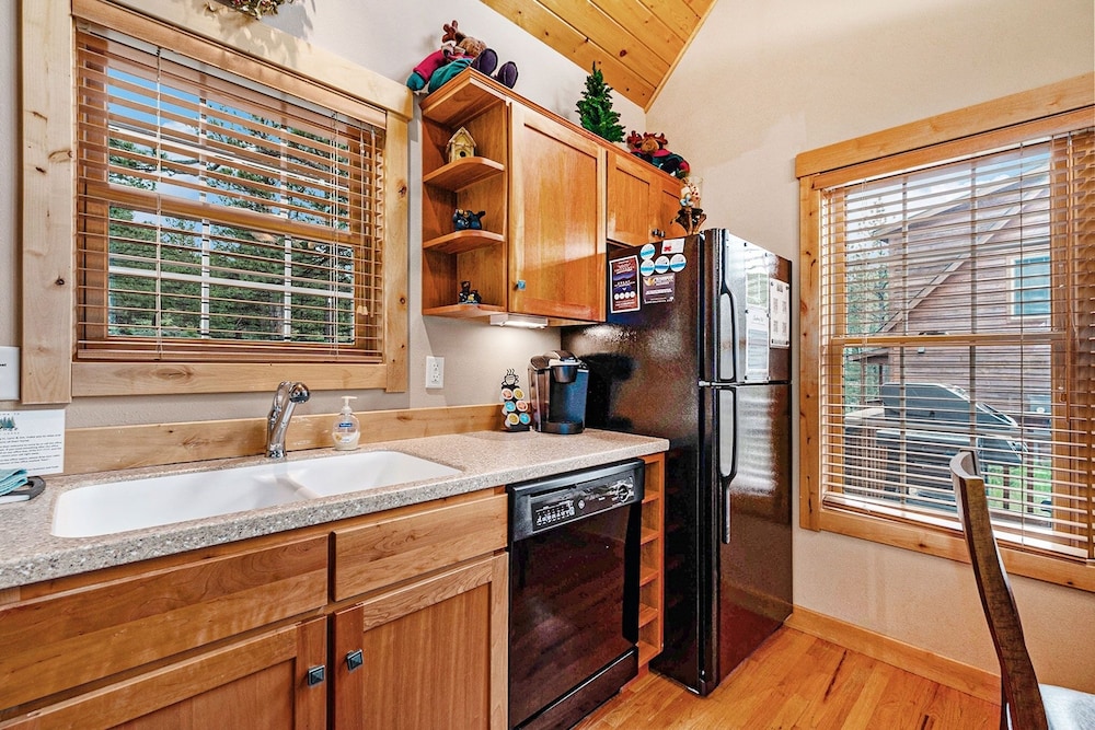 Cozy Solitude Cabins - Estes Park CO