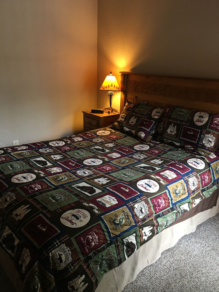 The Lodge at Lazy Bear Retreat view 4