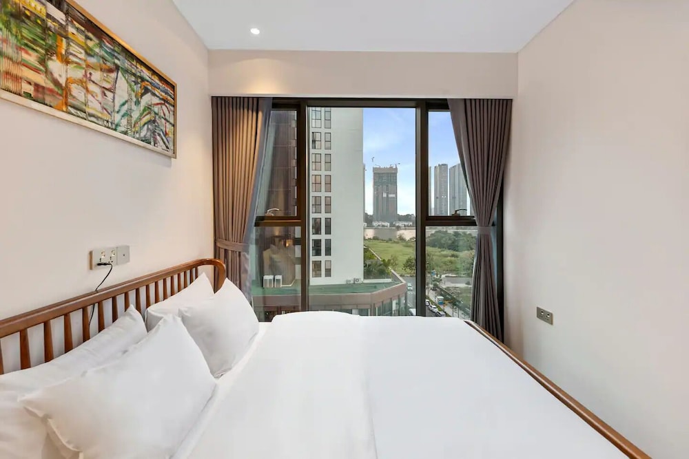 The Metropole - Horizon View Riverside