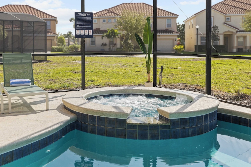 Sleeps 18! Solterra Resort, Pool, Gameroom, Themed Bdrs Broad Oak by Avantstay