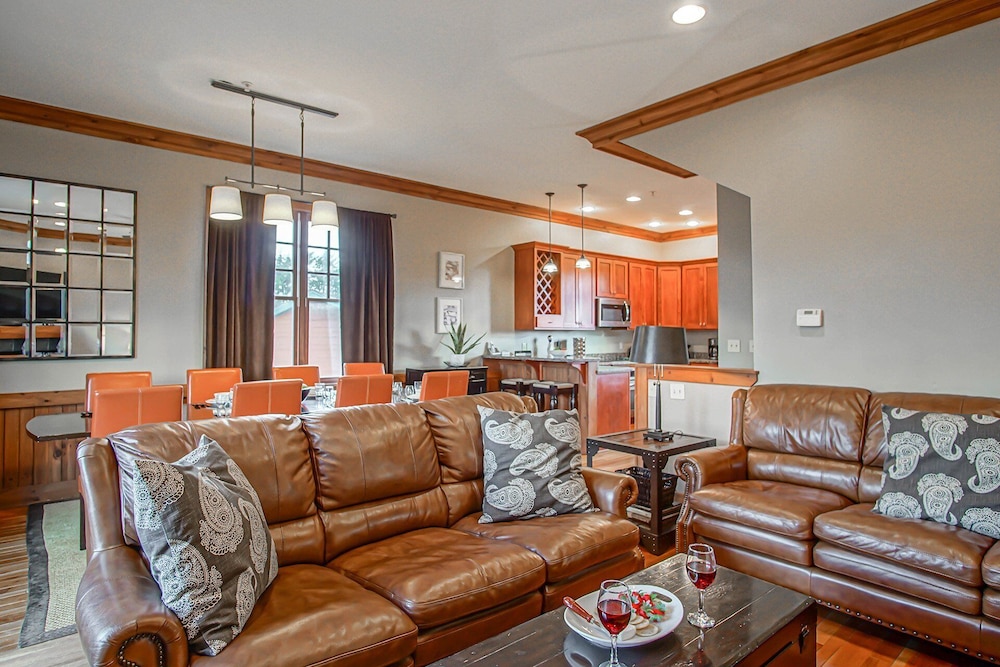 Shays Landing #6: 4 Bedrooms, 4.5 Bath: Pvt Hot Tub, Slope Side