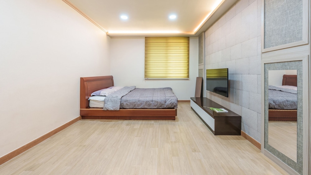 Boryeong The Daecheon Story Pension
