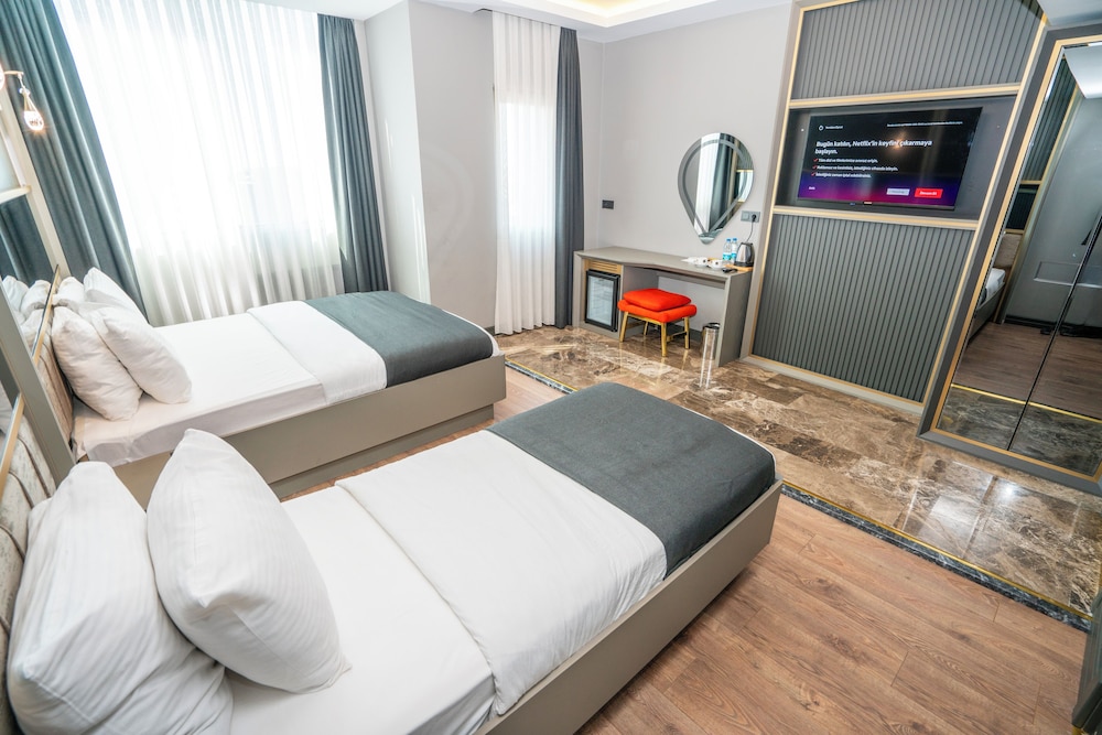 216 Ruby Süit - Image 11