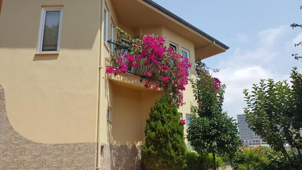 Goldcity Apartments view 2