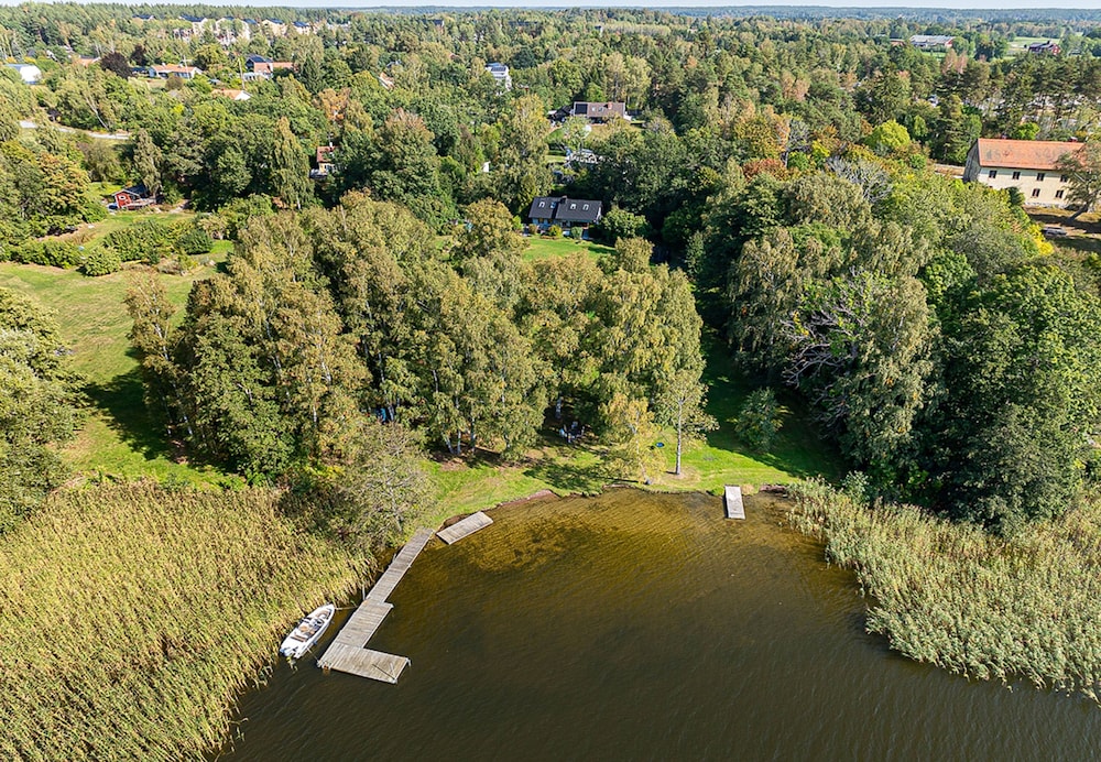 Dream Location With Lake View Near Brohof-golf