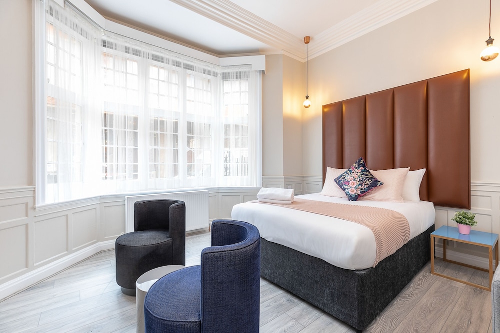 Luxurious Air Conditioned Apt High Street Kensington