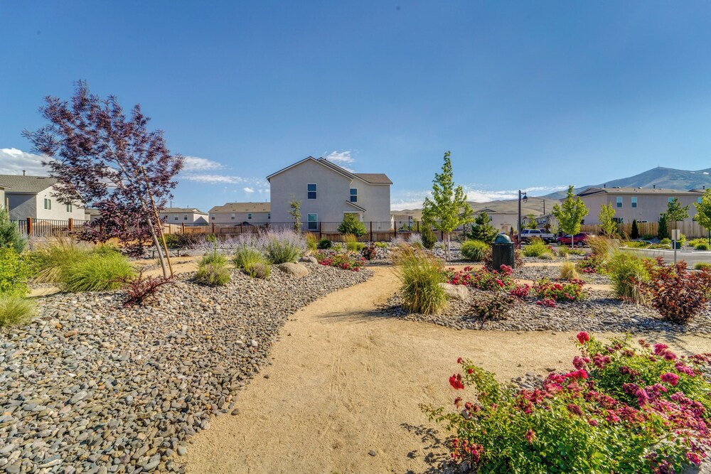 Reno Vacations - Modern Reno Vacation Home: Easy Access to Nature - Property Image 5