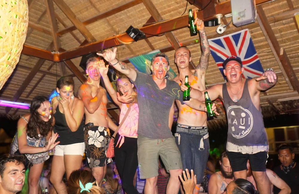 The Beach Village - Hostel