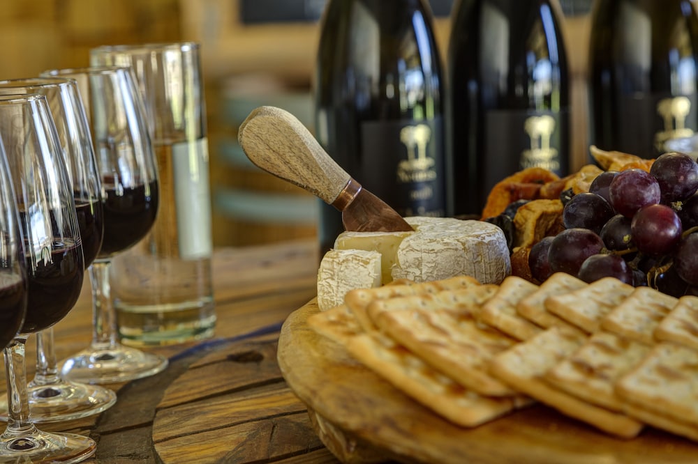 Neuras Wine & Wildlife Estate