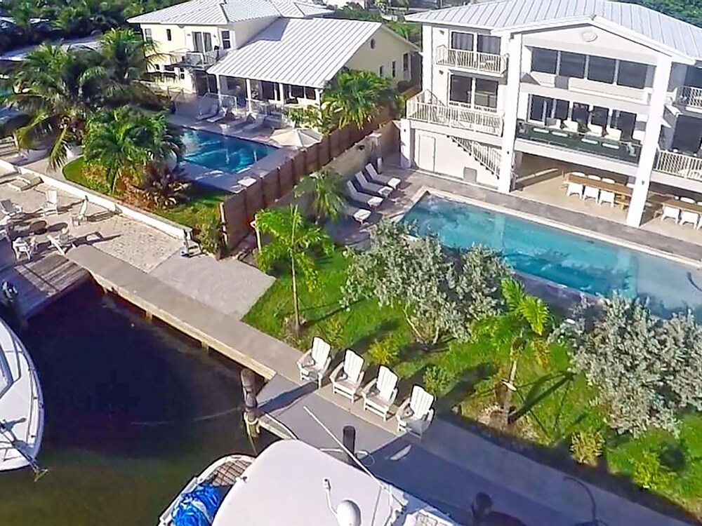 6 Bedroom Homes in Miami by TMG