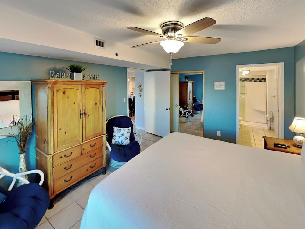 Sea Oats #309 by Southern Vacation Rentals