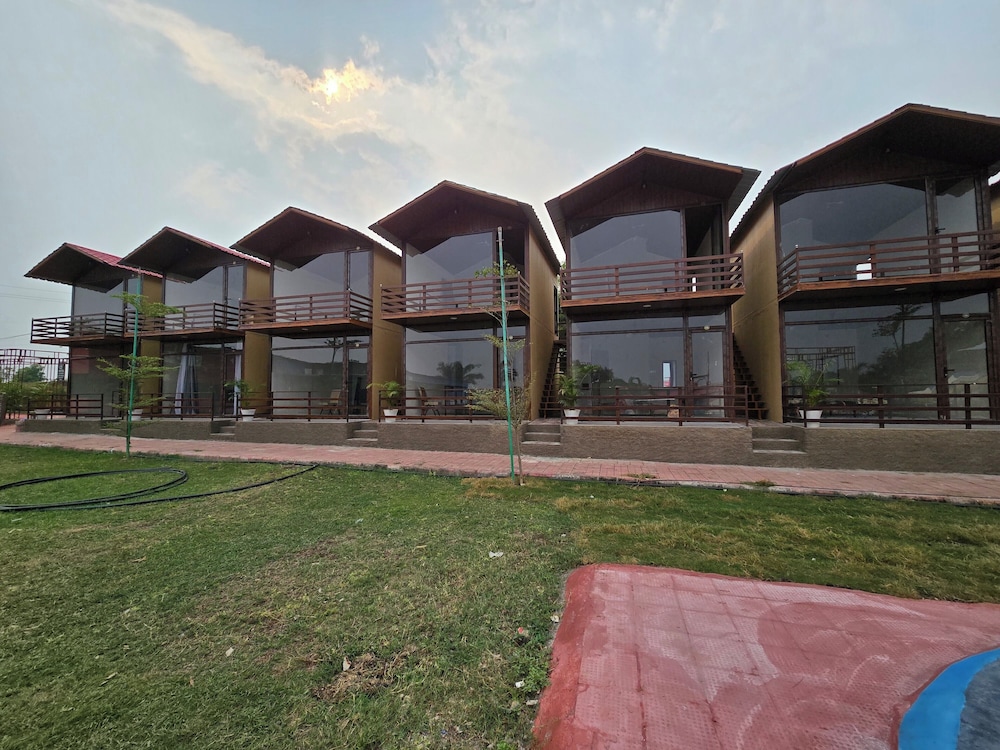 SHYAM RESORT