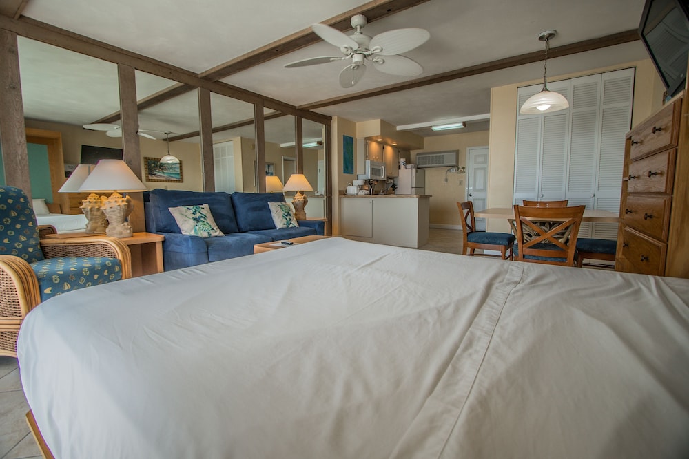 Sea Club IV
