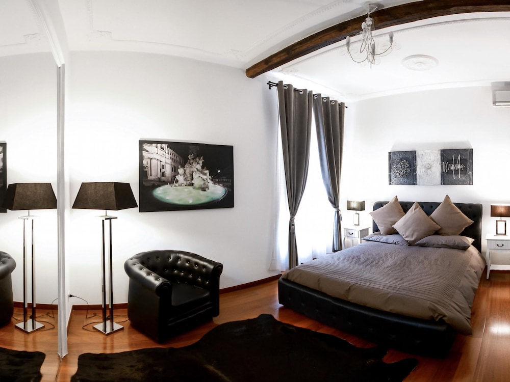 Banchi Apartment