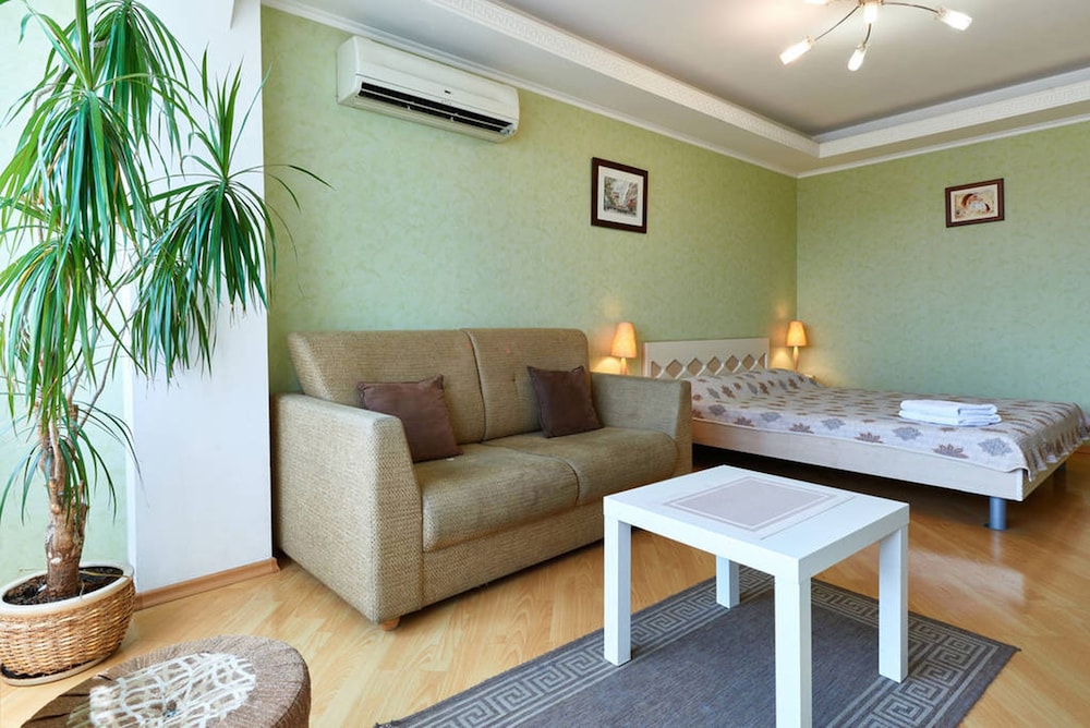 Home-Hotel Evgenia Sverstuka 8 view 3
