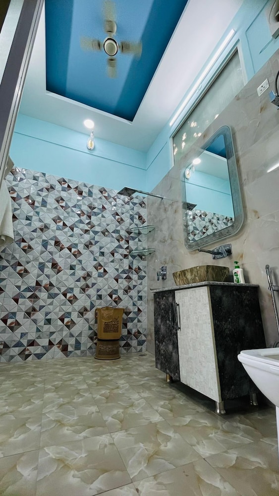 GoBravo 48 -2BHK Farm with Pool & Lawn Sector 150 Noida