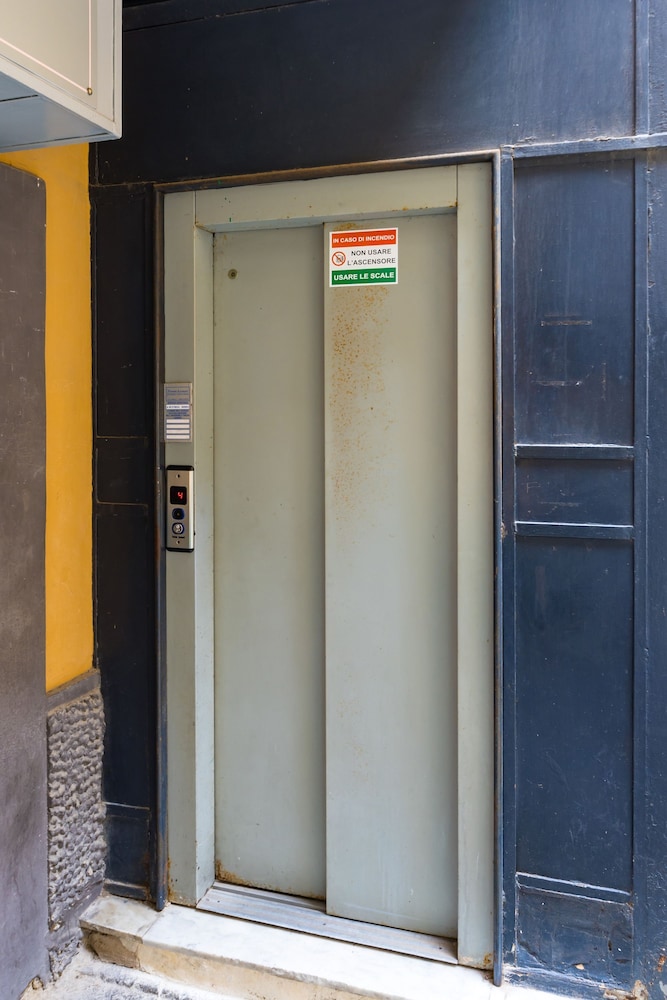 Bisignano 11 in Naples