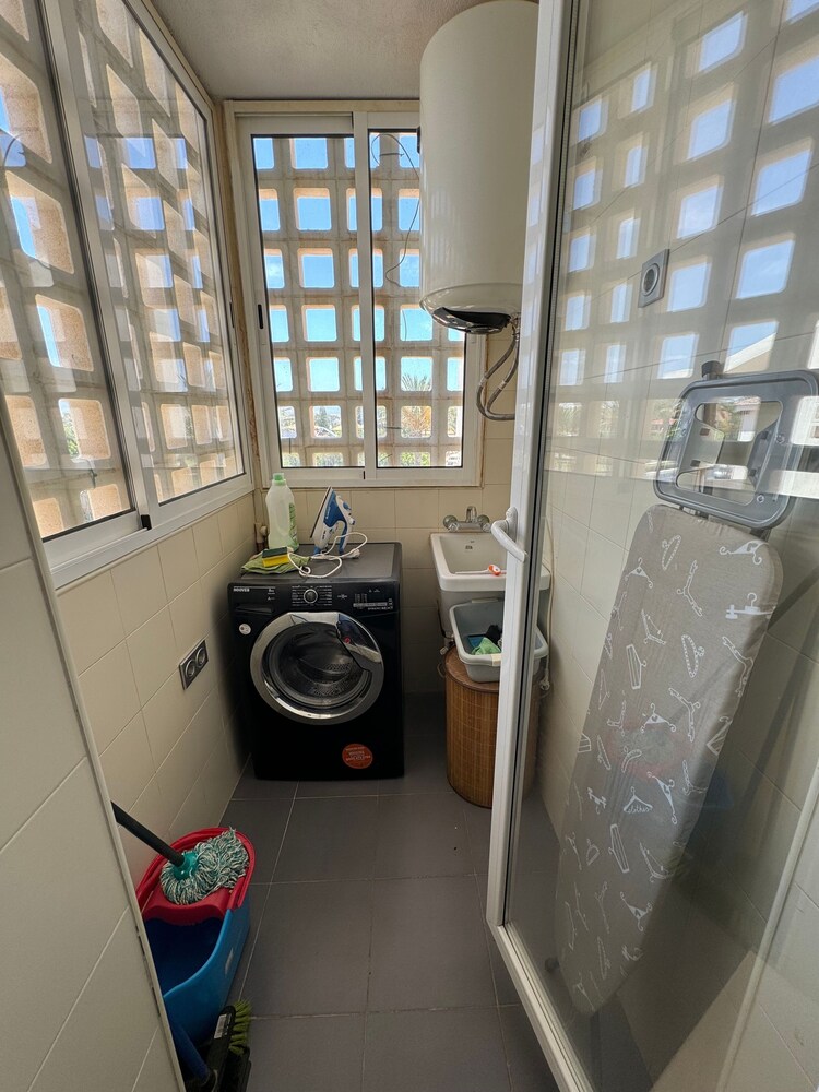 Beautiful 2 Bedroom 2 Bathroom Apartment With Several Pools