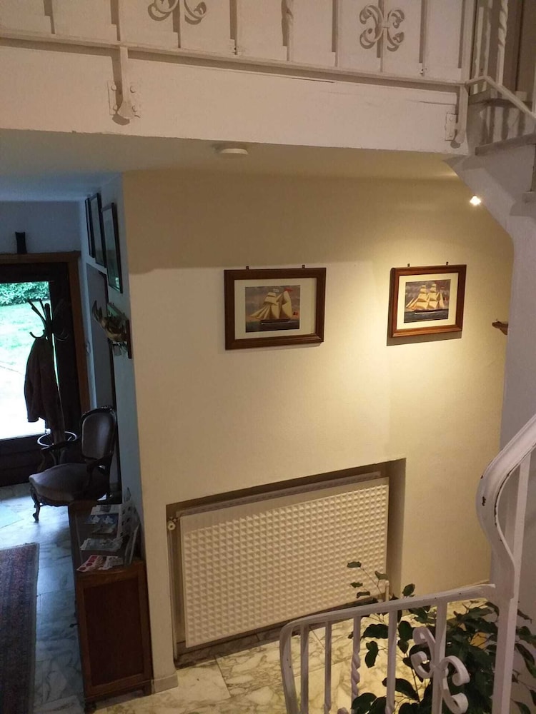 Cozy Villa Rooms near Wavre view 4