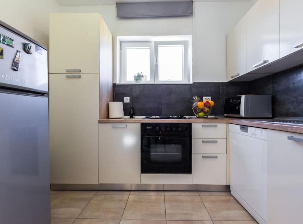 Charming Zadar Apartment Near Old Town With Convenient Access to Beaches