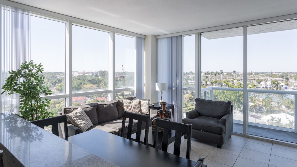 Oaks on the River Boutique Residences