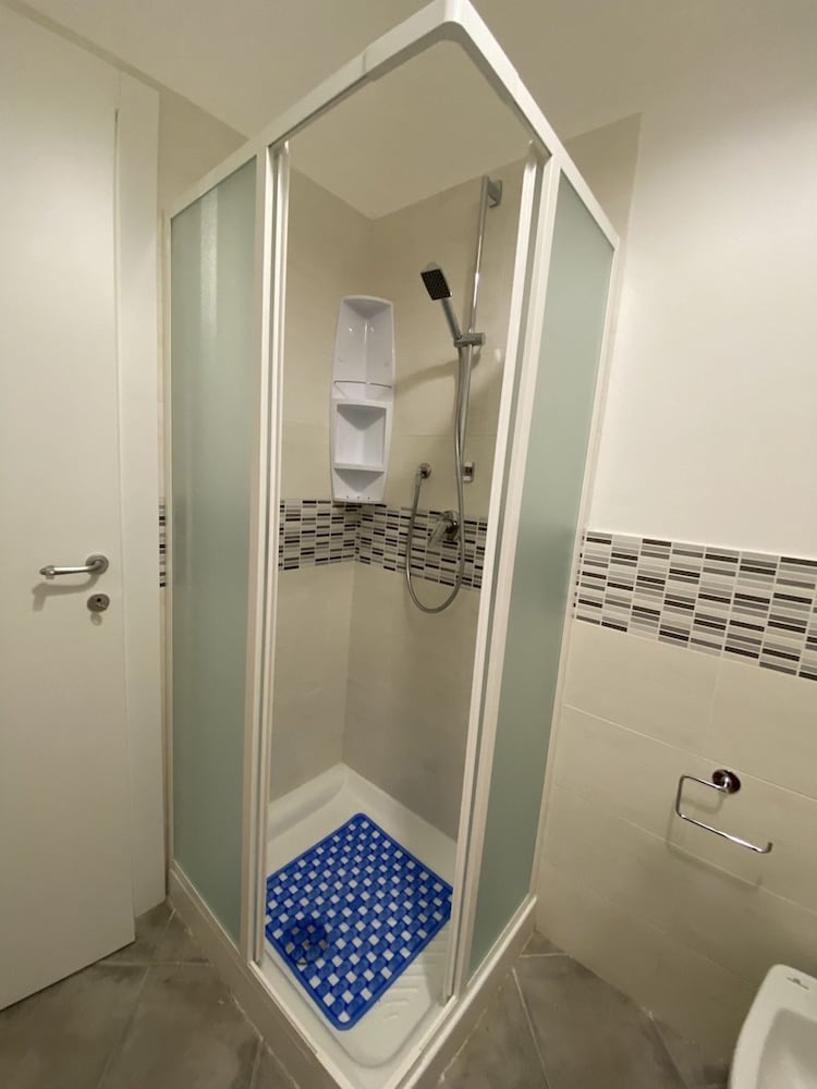 Open Space Sleeps 4 IN THE Country Area New-rif Bigo