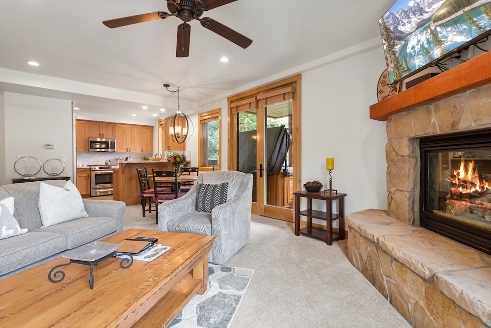 Trail's End Lodge at Deer Valley Resort - One Bedroom Residence with Spa #205 1 Condo